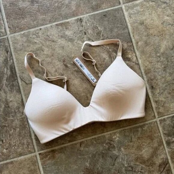 Skims Wireless Form Lightly Lined Bra Sand Size 30A Pre-owned - Picture 2 of 4